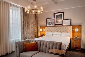 St. Louis Union Station Hotel, Curio Collection by Hilton