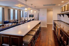 St. Louis Union Station Hotel, Curio Collection by Hilton