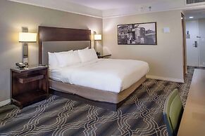 St. Louis Union Station Hotel, Curio Collection by Hilton