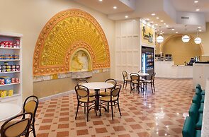 St. Louis Union Station Hotel, Curio Collection by Hilton