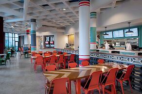 St. Louis Union Station Hotel, Curio Collection by Hilton