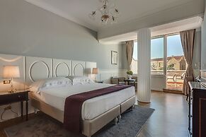 Plaza Hotel Lucchesi