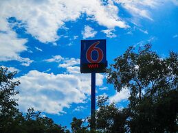 Motel 6 Memphis, TN - Downtown
