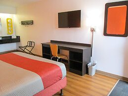 Motel 6 Memphis, TN - Downtown