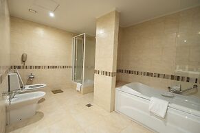 Jolie Ville Hotel & Spa Kings Island Luxor