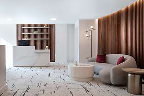 Amway Grand Plaza, Curio Collection by Hilton