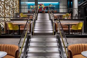 Amway Grand Plaza, Curio Collection by Hilton