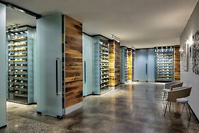 Amway Grand Plaza, Curio Collection by Hilton