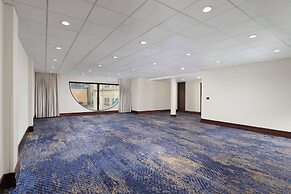 Amway Grand Plaza, Curio Collection by Hilton
