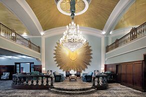 Amway Grand Plaza, Curio Collection by Hilton