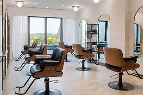 Amway Grand Plaza, Curio Collection by Hilton