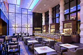 Amway Grand Plaza, Curio Collection by Hilton