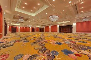 Amway Grand Plaza, Curio Collection by Hilton