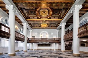 Amway Grand Plaza, Curio Collection by Hilton
