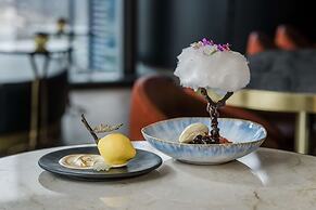 Amway Grand Plaza, Curio Collection by Hilton