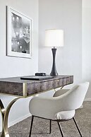 Amway Grand Plaza, Curio Collection by Hilton