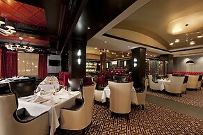 Amway Grand Plaza, Curio Collection by Hilton