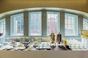 The Ritz-Carlton, Montréal