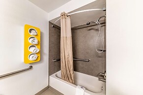 Motel 6 Lewisville, TX - Medical City