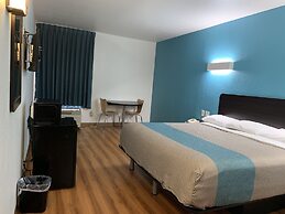 Motel 6 Lewisville, TX - Medical City