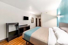 Motel 6 Lewisville, TX - Medical City