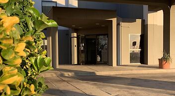 Motel 6 Lewisville, TX - Medical City