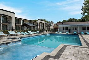 The Hub Middletown Red Bank, BW Signature Collection