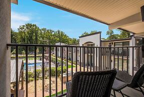 The Hub Middletown Red Bank, BW Signature Collection