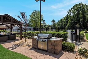 The Hub Middletown Red Bank, BW Signature Collection