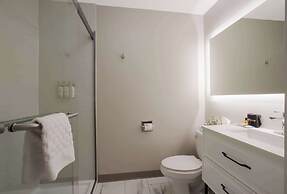 The Hub Middletown Red Bank, BW Signature Collection