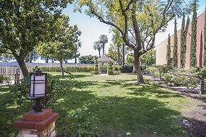 Ontario Airport Hotel & Conference Center