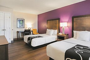 Wingate by Wyndham Galveston Beachfront at the Seawall