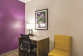 Wingate by Wyndham Galveston Beachfront at the Seawall