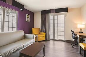 Wingate by Wyndham Galveston Beachfront at the Seawall