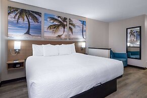 Days Inn & Suites by Wyndham Commerce