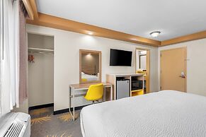 Econo Lodge Woodbridge