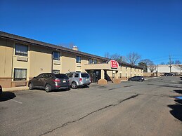 Econo Lodge Woodbridge