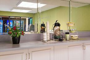 Rodeway Inn At Fort Lee