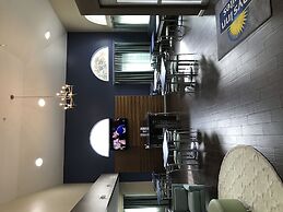 Days Inn & Suites by Wyndham Cherry Hill - Philadelphia