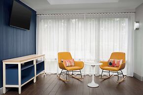 Spark by Hilton Tampa Brandon