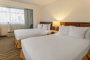 Irazu Hotel & Studios