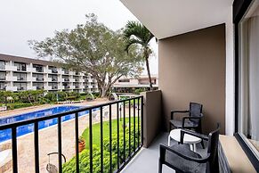 Irazu Hotel & Studios