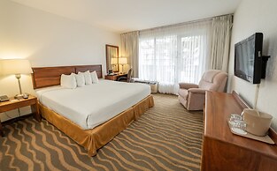 Irazu Hotel & Studios