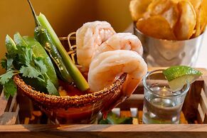 DoubleTree by Hilton San Francisco Airport