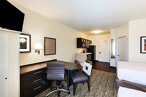 Candlewood Suites Lenexa - Overland Park Area by IHG