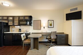 Candlewood Suites Lenexa - Overland Park Area by IHG