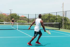 Secret Harbour Beach Resort