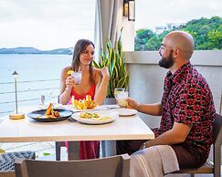 Secret Harbour Beach Resort