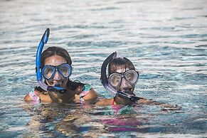 Secret Harbour Beach Resort