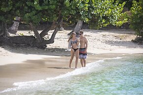 Secret Harbour Beach Resort